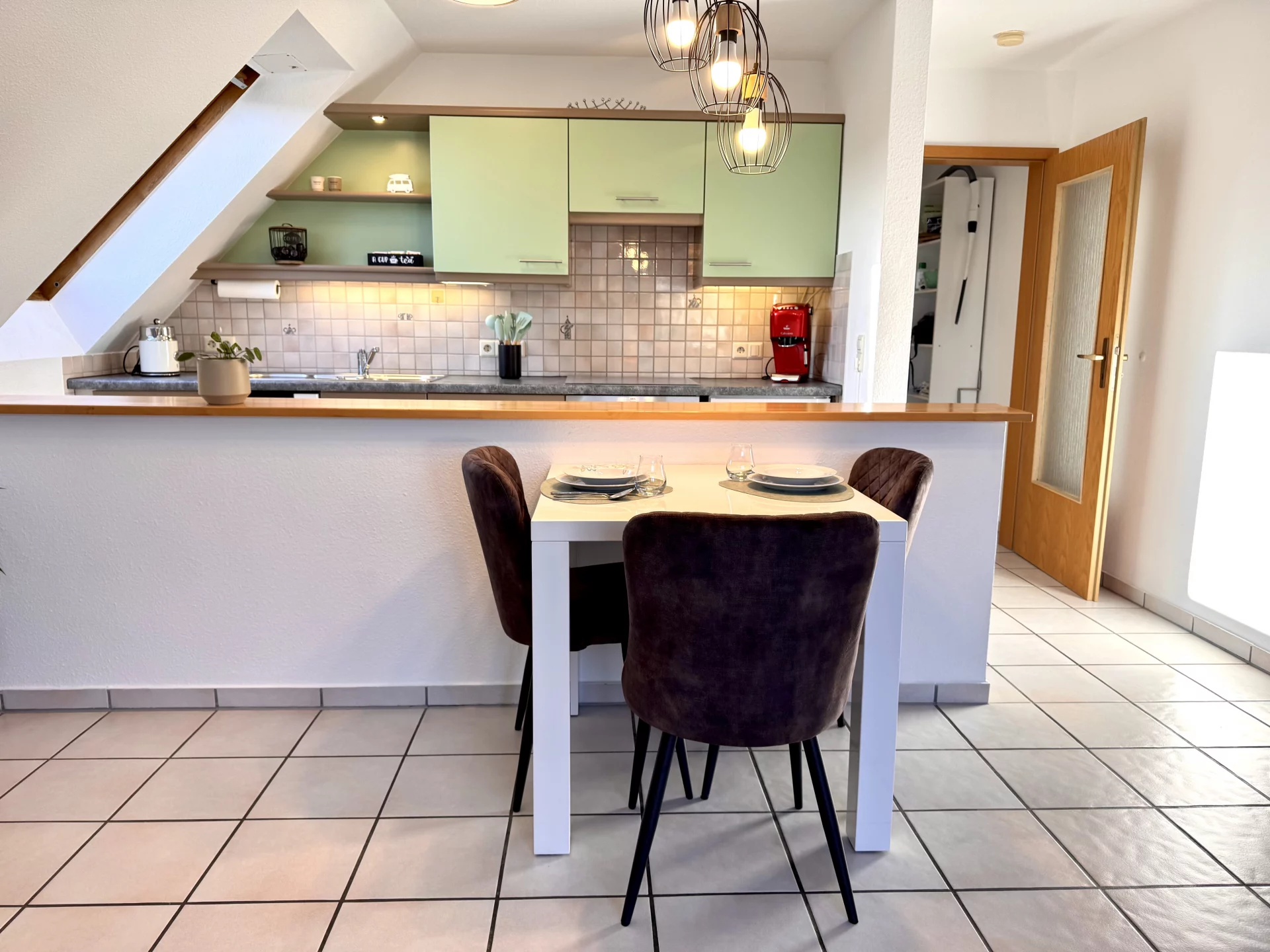 Essplatz mit Küche im Lake Loft Markelfingen am Bodensee